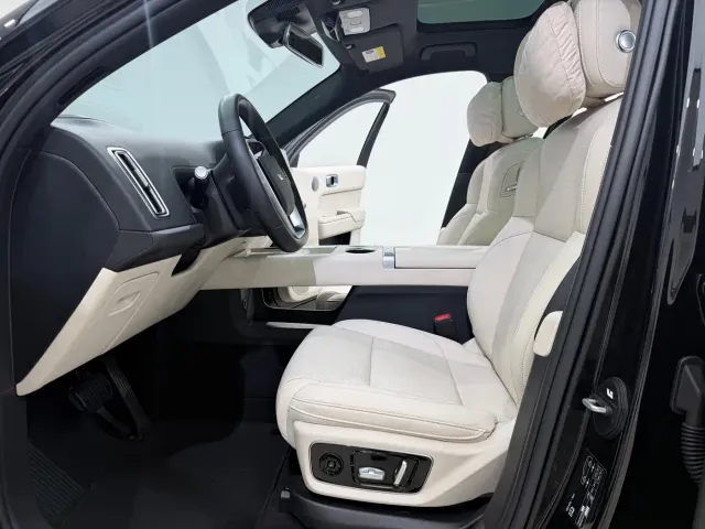 Li Auto L7 — Фото автомобиля 8
