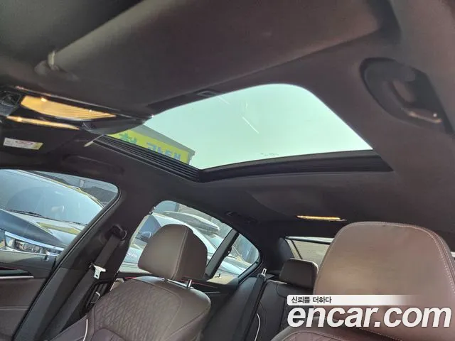 BMW 5 Series G30 — Фото автомобиля 14