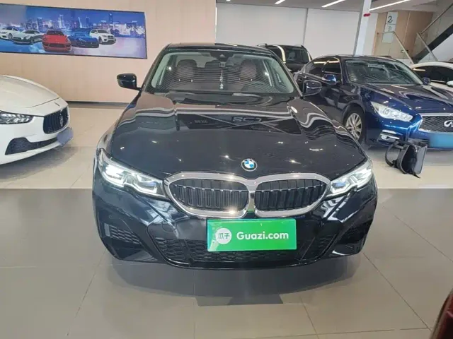 BMW 3 Series — Фото автомобиля 2