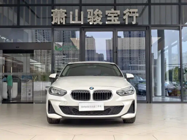 BMW BMW 1 Series 2020 Model 120i M Sport Package — Фото автомобиля 2