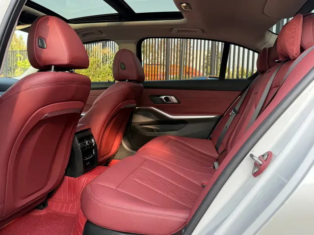 BMW 3 Series — Фото автомобиля 8