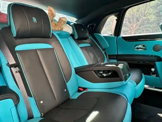 Rolls-Royce Ghost — Фото автомобиля 12