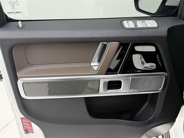 Mercedes-Benz G-Class — Фото автомобиля 12