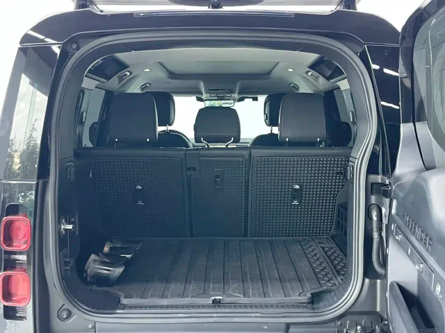 Land Rover Defender — Фото автомобиля 21