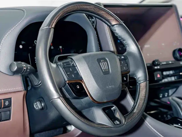Toyota Vellfire — Фото автомобиля 9