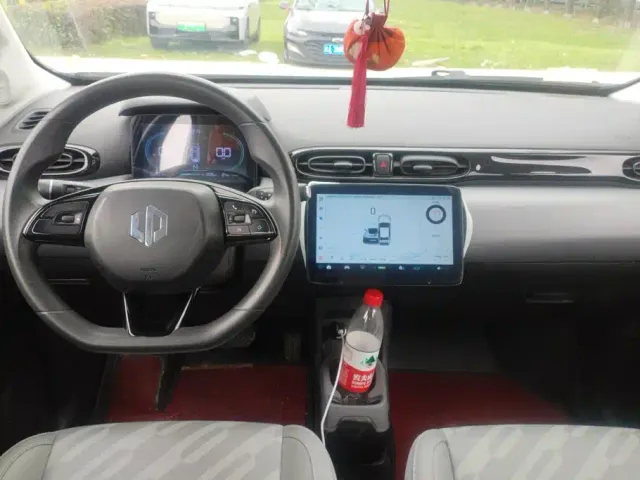 Leapmotor T03 — Фото автомобиля 12