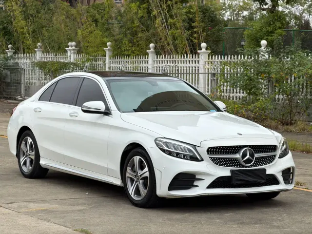Mercedes-Benz C-Class — Фото автомобиля 3
