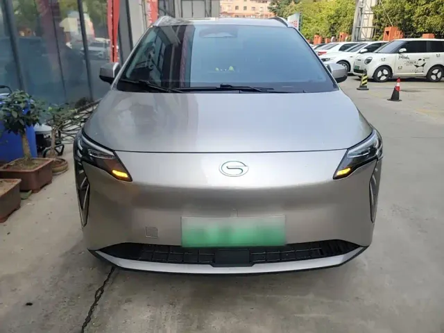 GAC Aion Y — Фото автомобиля 2