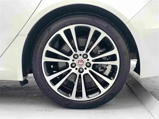 Jaguar Jaguar XFL 2022 XFL 2.0T P250 2WD Premium Luxury — Фото автомобиля 11