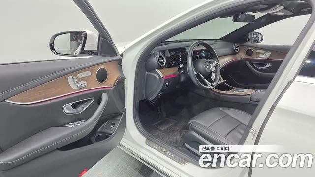 Mercedes-Benz E-Class W213 — Фото автомобиля 15