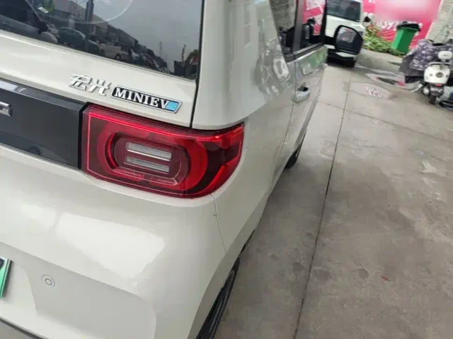 Wuling Hongguang Mini EV — Фото автомобиля 7