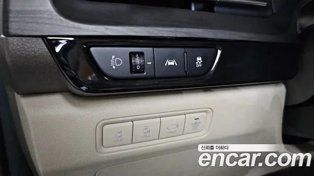 Kia Carnival Generation 4 — Фото автомобиля 28