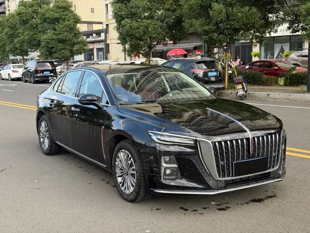 Hongqi H5 — Фото автомобиля 3