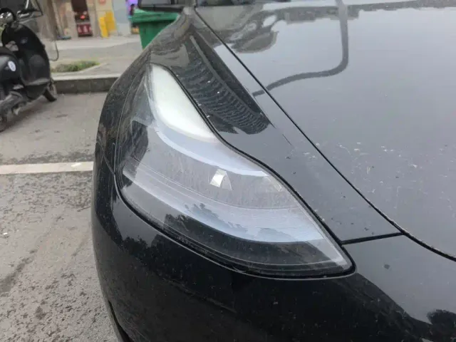 Tesla Model 3 — Фото автомобиля 7