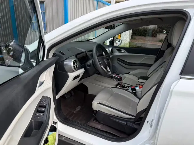 BYD Yuan Pro — Фото автомобиля 3