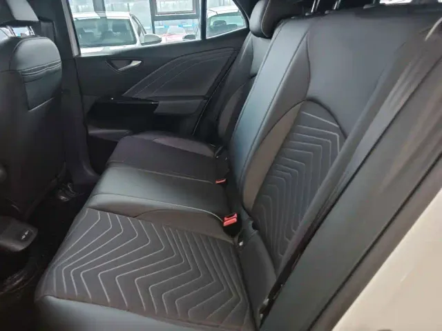 Volkswagen ID.3 — Фото автомобиля 16