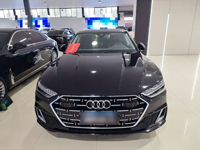 Audi A7L — Фото автомобиля 2