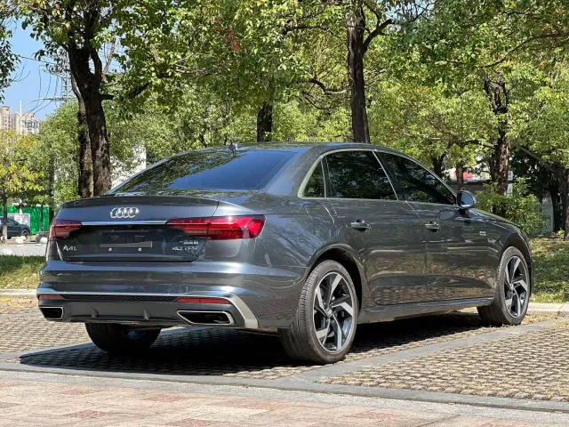 Audi A4L — Фото автомобиля 20