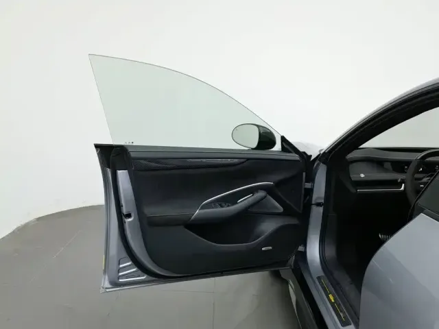 Xiaomi Auto Xiaomi SU7 Ultra 2025 Model Ultra — Фото автомобиля 8
