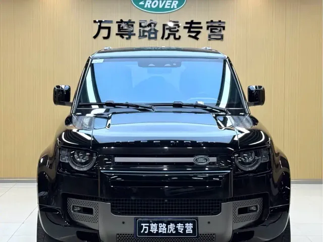 Land Rover Defender — Фото автомобиля 2