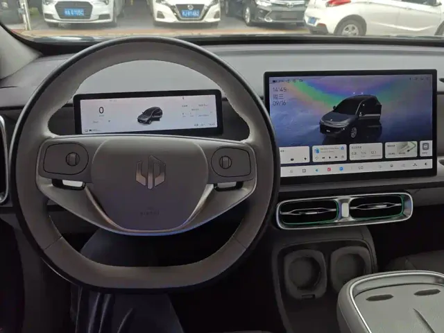 Leapmotor B10 — Фото автомобиля 12
