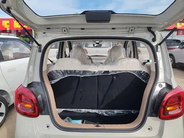 Wuling Hongguang Mini EV — Фото автомобиля 18