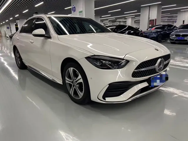 Mercedes-Benz C-Class — Фото автомобиля 3