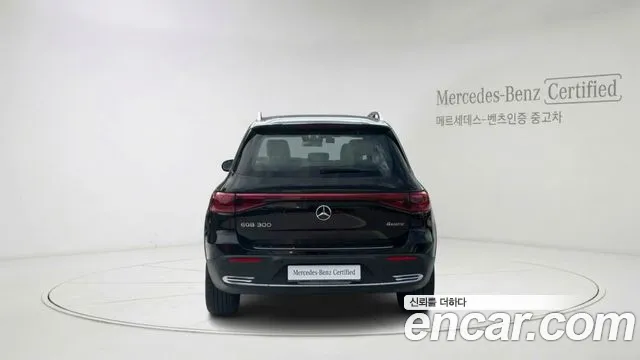 Mercedes-Benz EQB — Фото автомобиля 4