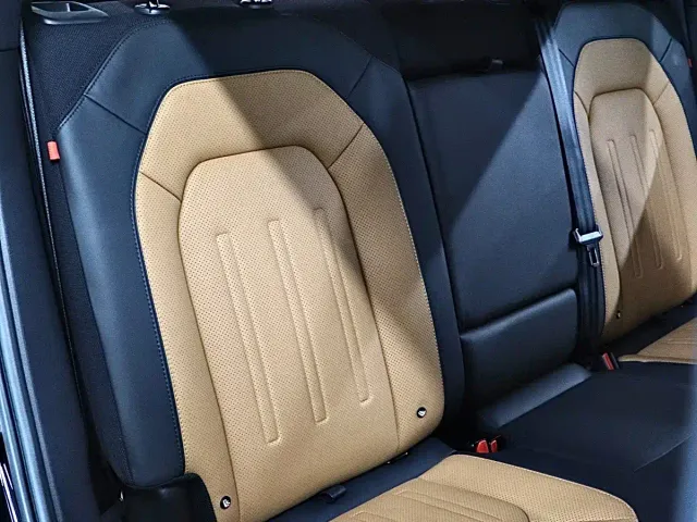 Land Rover Defender — Фото автомобиля 18