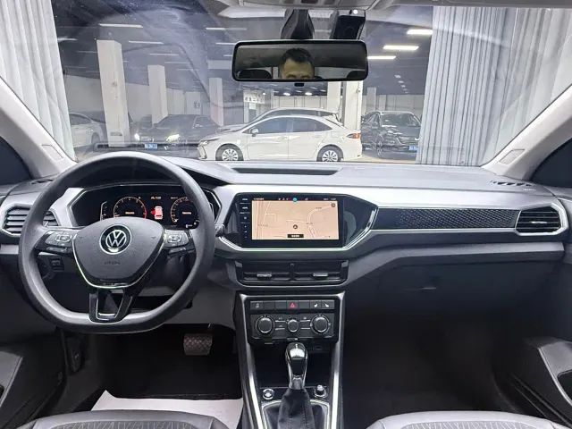 Volkswagen T-Cross — Фото автомобиля 17