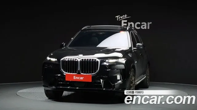 BMW X7 — Фото автомобиля 2