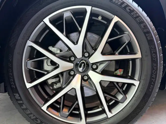 GAC Trumpchi GS8 — Фото автомобиля 13