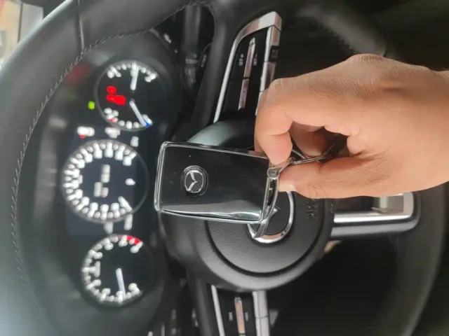 Mazda Axela — Фото автомобиля 16