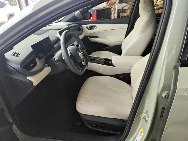 BYD Seal 06 GT — Фото автомобиля 14