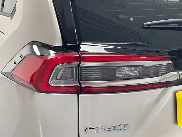 Toyota Wildlander — Фото автомобиля 16