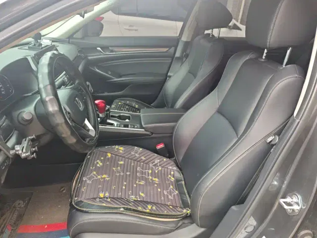 Honda Accord — Фото автомобиля 16