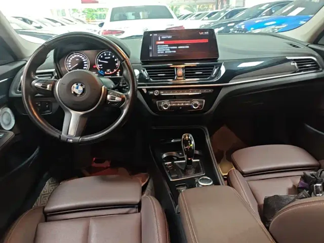 BMW 1 Series — Фото автомобиля 9