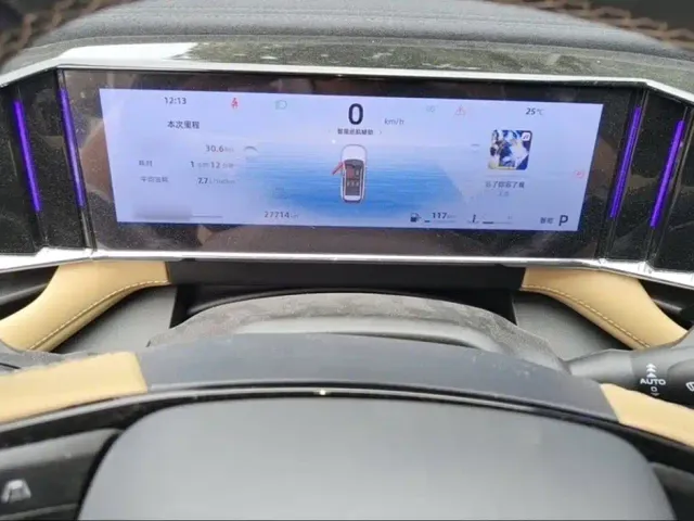 Geely Boyue L — Фото автомобиля 12