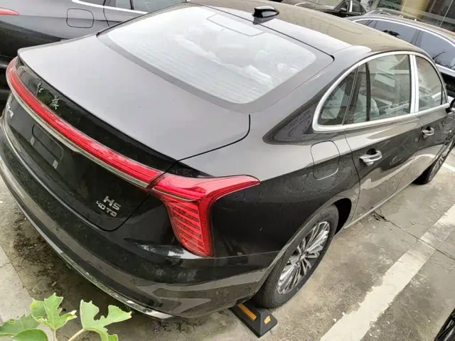 Hongqi H5 — Фото автомобиля 4