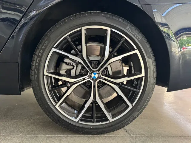 BMW 5 Series — Фото автомобиля 15