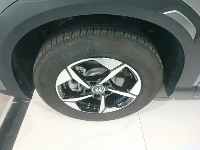 BYD Yuan UP — Фото автомобиля 22