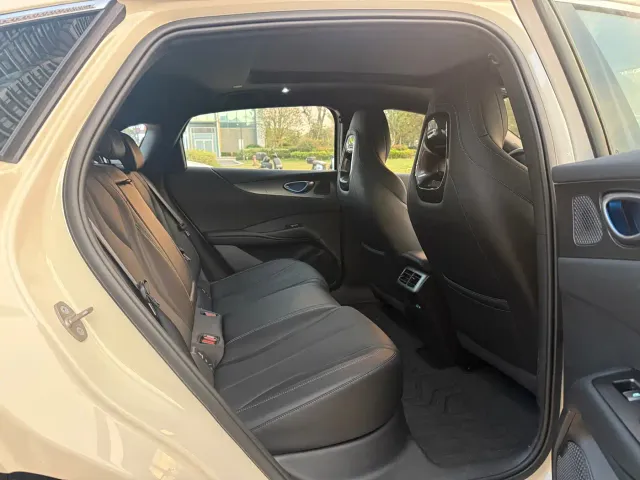 BYD Seal 06 — Фото автомобиля 8
