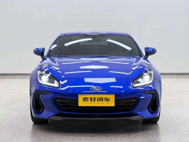 Subaru BRZ — Фото автомобиля 3