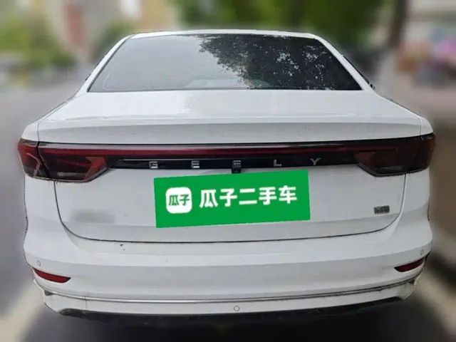 Geely Emgrand — Фото автомобиля 3