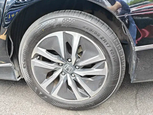 Honda Accord — Фото автомобиля 9