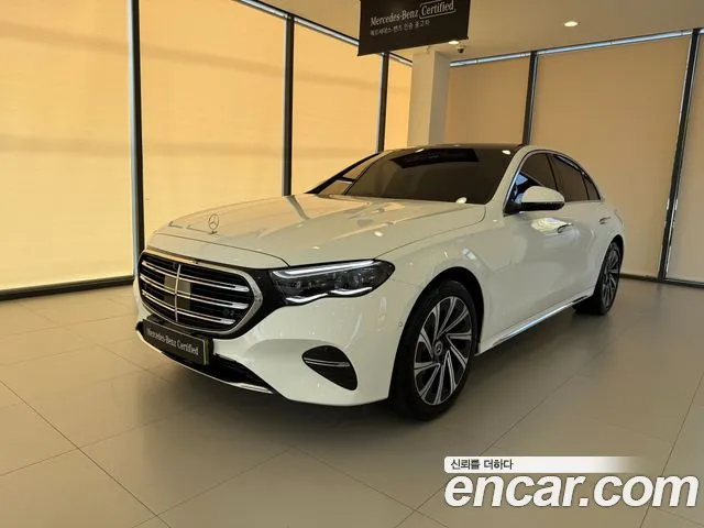 Фотография автомобиля — Mercedes-Benz E-Class