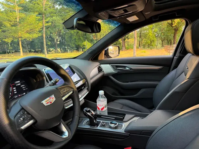 Cadillac CT5 — Фото автомобиля 19