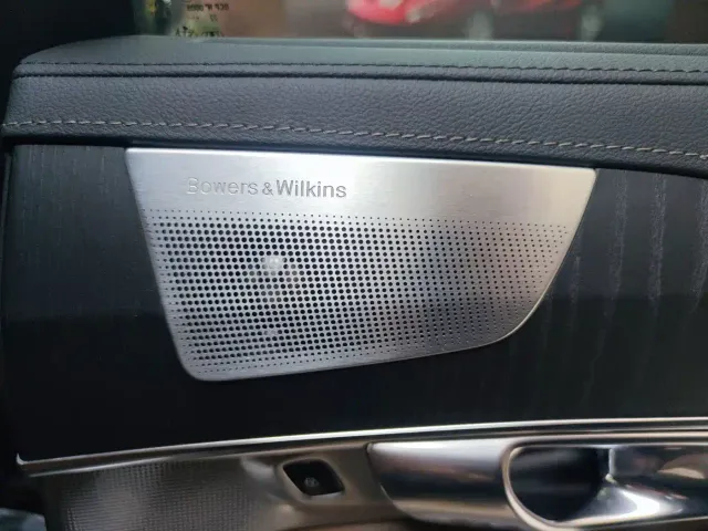 Volvo XC90 — Фото автомобиля 9