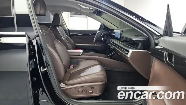 Hyundai Grandeur Grandeur (GN7) 2.5 Бензин 2WD — Фото автомобиля 26