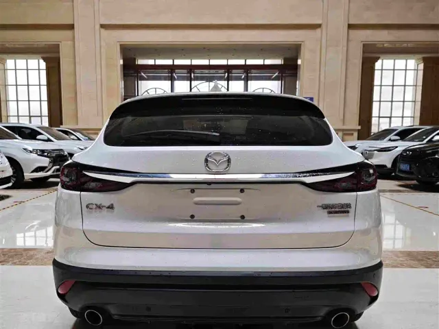 Mazda CX-4 — Фото автомобиля 14